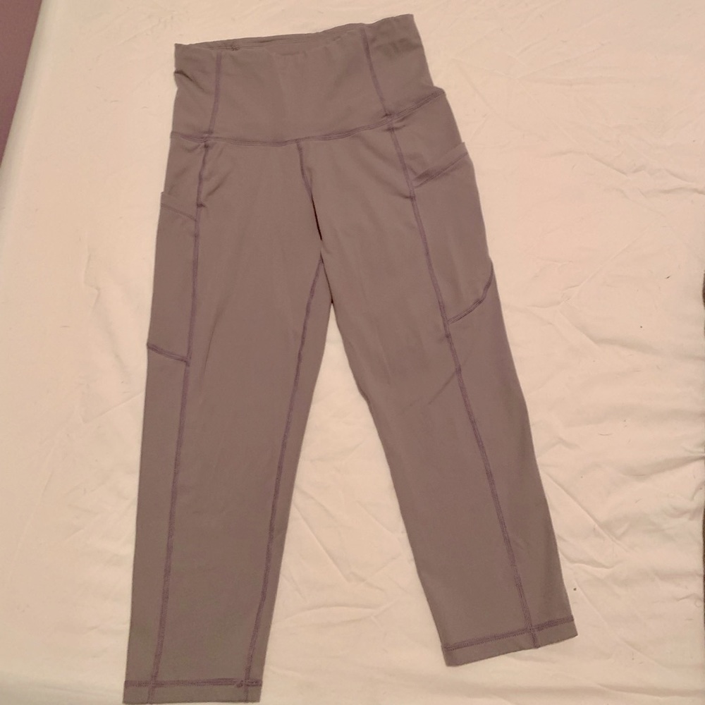 lululemon high rise crop legging 19” **PURPLE** Size 4